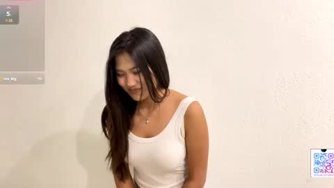 Mia online show from March 1, 2:10 pm