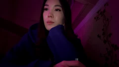 migdaliafenlon online show from October 2, 2:27 pm