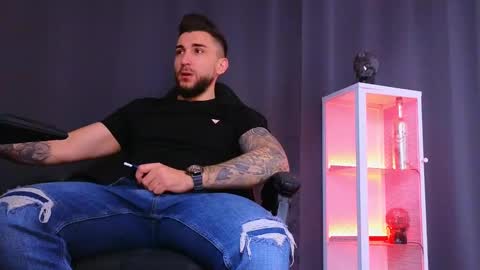 MightyAaron online show from February 15, 10:44 am