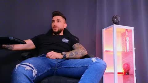 MightyAaron online show from February 27, 11:17 am