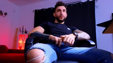 MightyAaron online show from November 11, 6:37 am