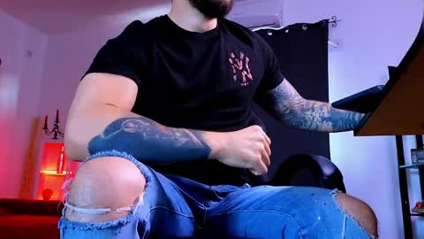 MightyAaron online show from May 30, 4:11 am