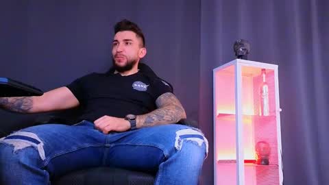 MightyAaron online show from March 7, 3:40 am