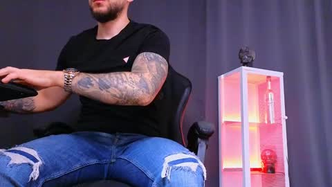 MightyAaron online show from February 23, 7:11 am