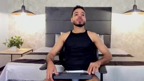 miguelsanfrancisco online show from September 23, 2:11 pm