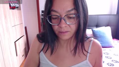Snapshot of miia_big1boobs chatting on January 27, 3:50 pm miia big1boobs online show from January 27, 3:50 pm