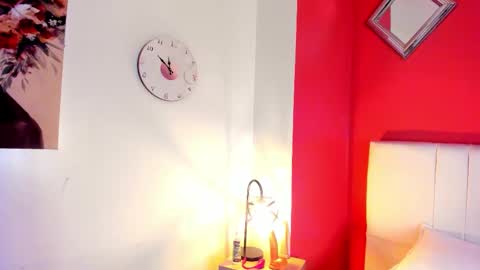 Miia colliins   online show from November 4, 8:32 pm