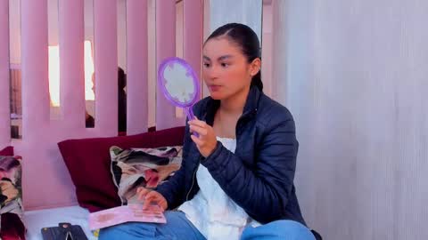 Mia  online show from September 16, 9:55 am