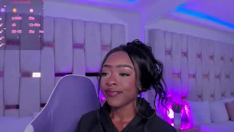 Miia Schwarz  online show from March 11, 12:02 am