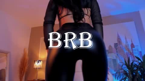 luisa online show from December 9, 3:33 pm