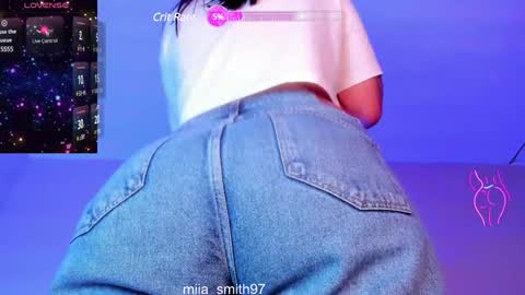 Snapshot of miia_smith97 chatting on January 3, 1:38 am mia online show from January 3, 1:38 am