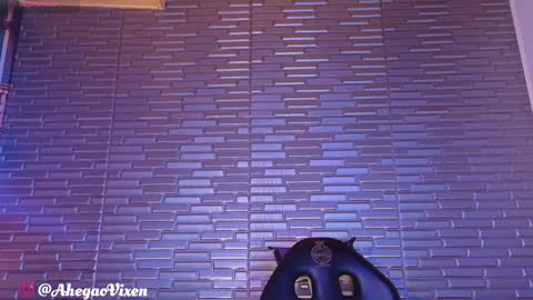 Snapshot of miia_zarate chatting on February 2, 12:19 am Ma - online show from February 2, 12:19 am