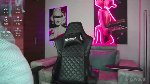 MIA  online show from October 11, 3:26 pm