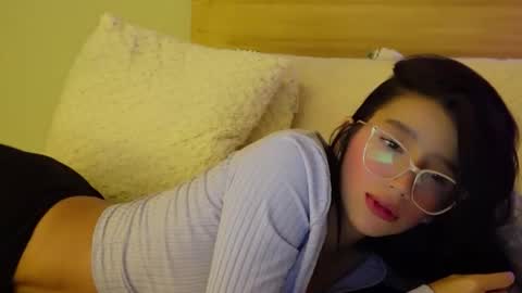 Snapshot of miin_junn chatting on September 16, 2:02 am miin_junn online show from September 16, 2:02 am