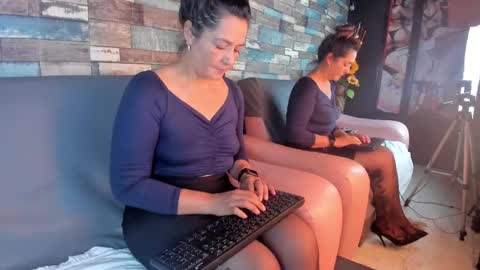 Snapshot of miiss_evaa chatting on February 24, 5:42 pm miiss_evaa online show from February 24, 5:42 pm