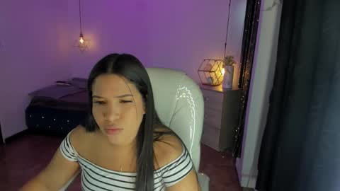 miiss_greyy online show from September 29, 11:53 am