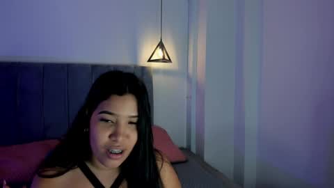 miiss_greyy online show from March 3, 7:28 pm