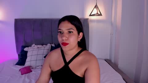 miiss_greyy online show from February 10, 11:55 pm
