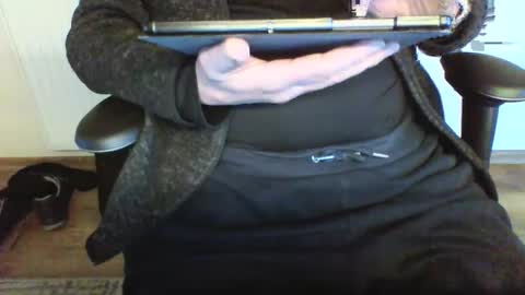 Snapshot of mik116 chatting on January 8, 9:42 am mik online show from January 8, 9:42 am
