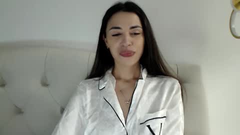 Mika online show from March 8, 7:51 pm