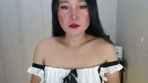 Hi im Avah online show from March 13, 11:13 am