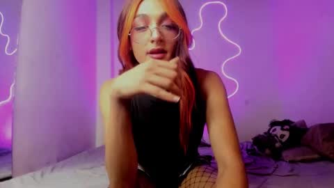 mika_velvet online show from October 16, 9:02 pm