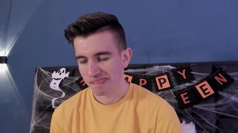 mikael online show from October 19, 4:39 am