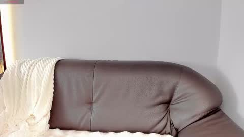 mikasssu online show from December 17, 9:49 am