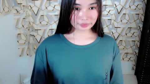 Kyla online show from October 18, 2:27 am