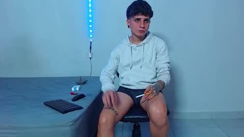 Mike IMDEPENDIENT MODEL online show from October 23, 2:24 am