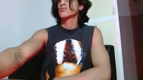 Snapshot of mike_d1030 chatting on September 10, 2:45 am mike_d1030 online show from September 10, 2:45 am