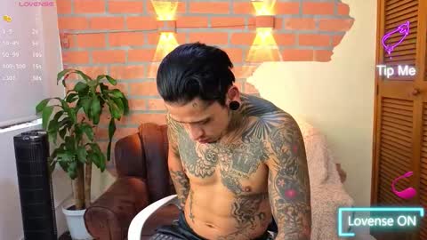 Snapshot of mike_jonness chatting on October 24, 6:08 pm M I K E online show from October 24, 6:08 pm