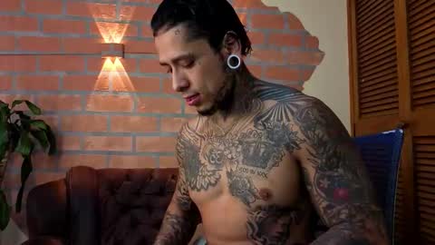 Snapshot of mike_jonness chatting on October 22, 3:13 pm M I K E online show from October 22, 3:13 pm