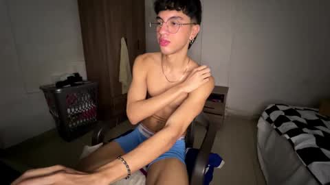 Mike Pineapple online show from October 31, 3:51 am