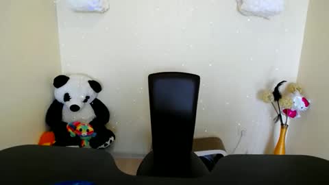 Snapshot of mike_severi chatting on February 9, 8:43 am Mike online show from February 9, 8:43 am