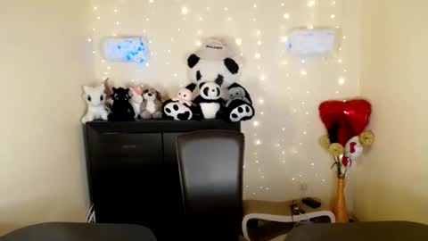 Snapshot of mike_severi chatting on March 6, 7:03 am Mike online show from March 6, 7:03 am
