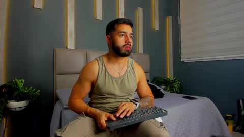 Mike Blare online show from December 29, 7:32 pm