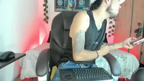 mikee_scooth online show from February 9, 3:43 am