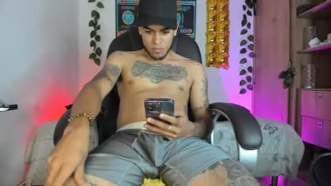 mikee_scooth online show from February 1, 4:03 am