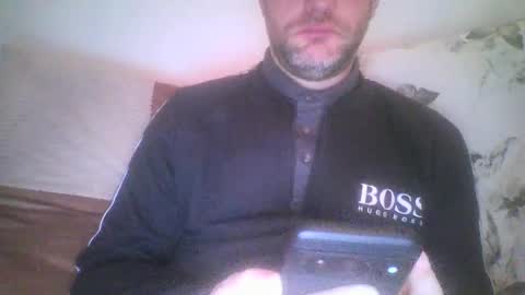 Snapshot of mikehockishuge9 chatting on December 18, 10:46 pm mikehockishuge9 online show from December 18, 10:46 pm
