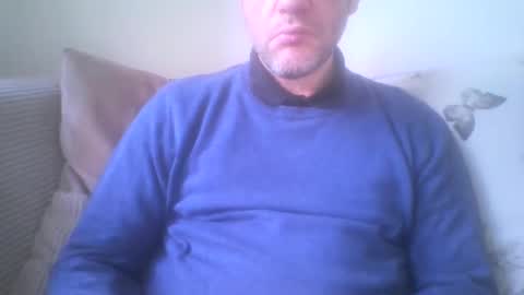 Snapshot of mikehockishuge9 chatting on January 1, 2:20 pm mikehockishuge9 online show from January 1, 2:20 pm