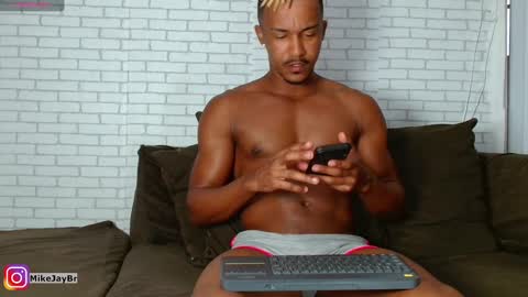         Mike Jay online show from December 30, 3:34 pm