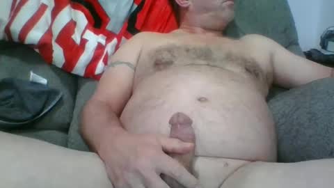 Snapshot of mikes6inch chatting on February 5, 6:13 am mikes6inch online show from February 5, 6:13 am