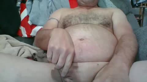 Snapshot of mikes6inch chatting on December 7, 6:15 am mikes6inch online show from December 7, 6:15 am