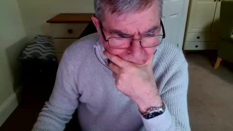 mikespait online show from November 9, 1:36 pm