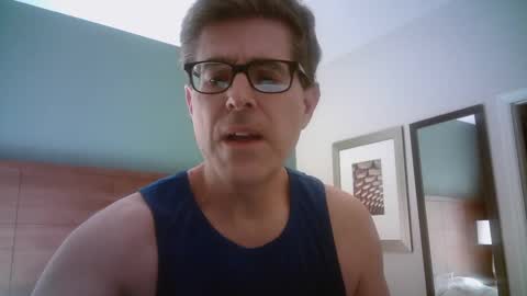 Snapshot of mikewulds chatting on February 4, 4:08 pm Mike online show from February 4, 4:08 pm