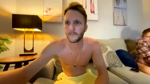 Snapshot of mikeywhite123 chatting on October 23, 10:28 am mikeywhite123 online show from October 23, 10:28 am