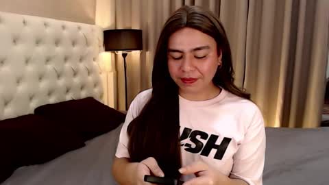 Theresa Luna online show from January 31, 6:35 am