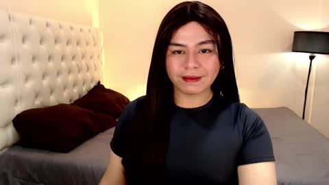 Theresa Luna online show from January 23, 7:07 pm