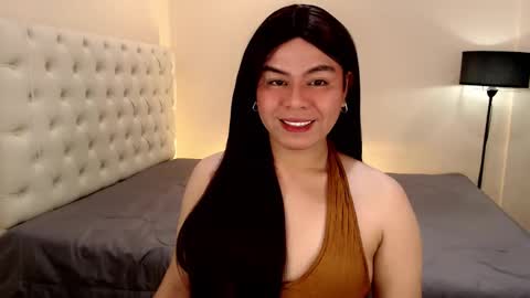 Theresa Luna online show from January 20, 7:04 pm